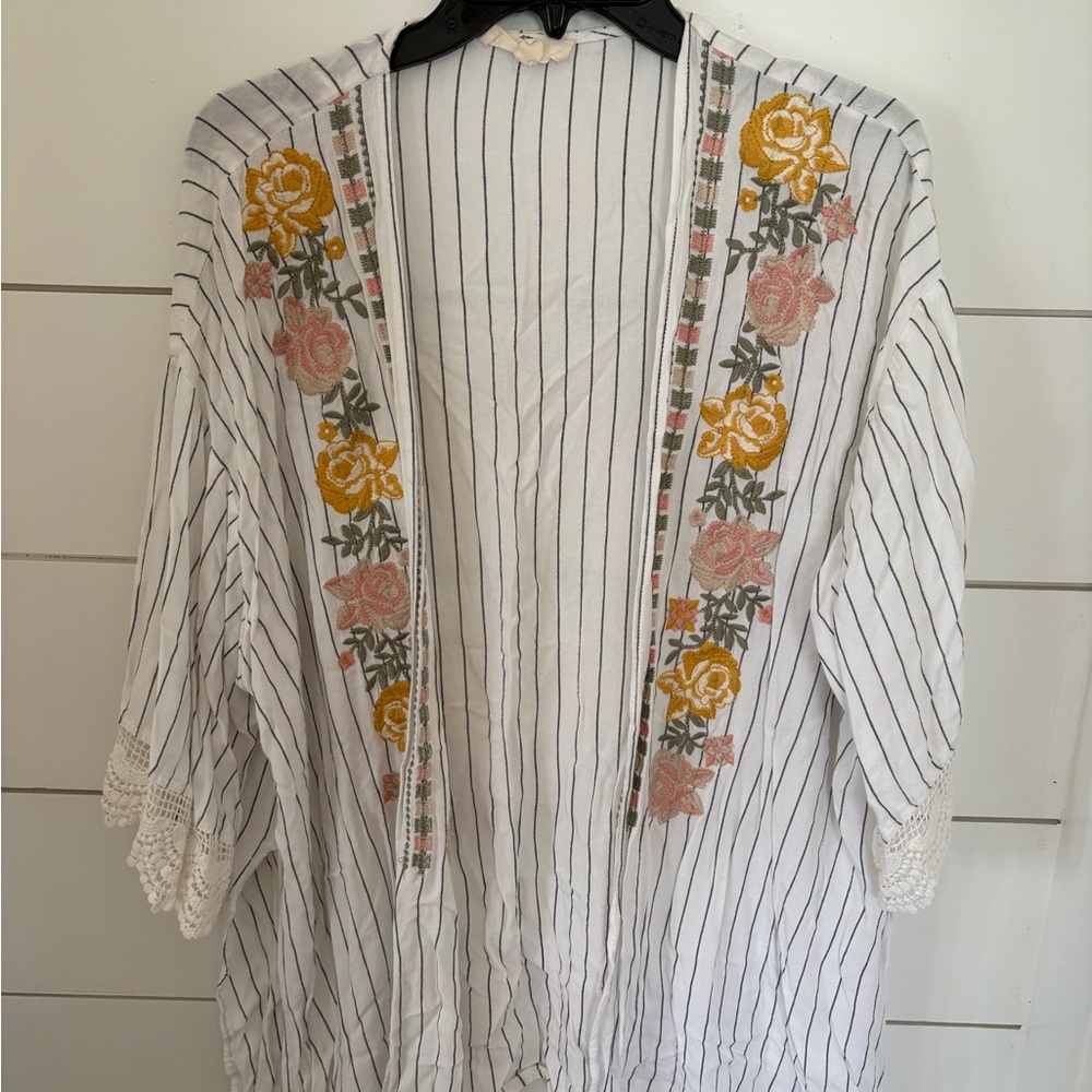 Entro White Pinstriped Embroidered Floral Kimono
